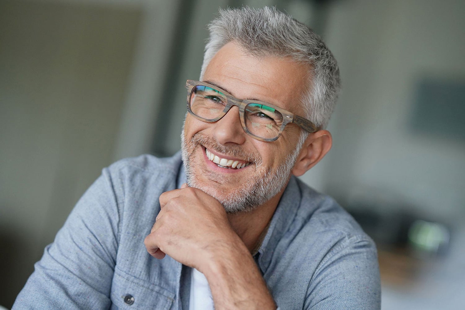 Multiple dental implants supporting a bridge