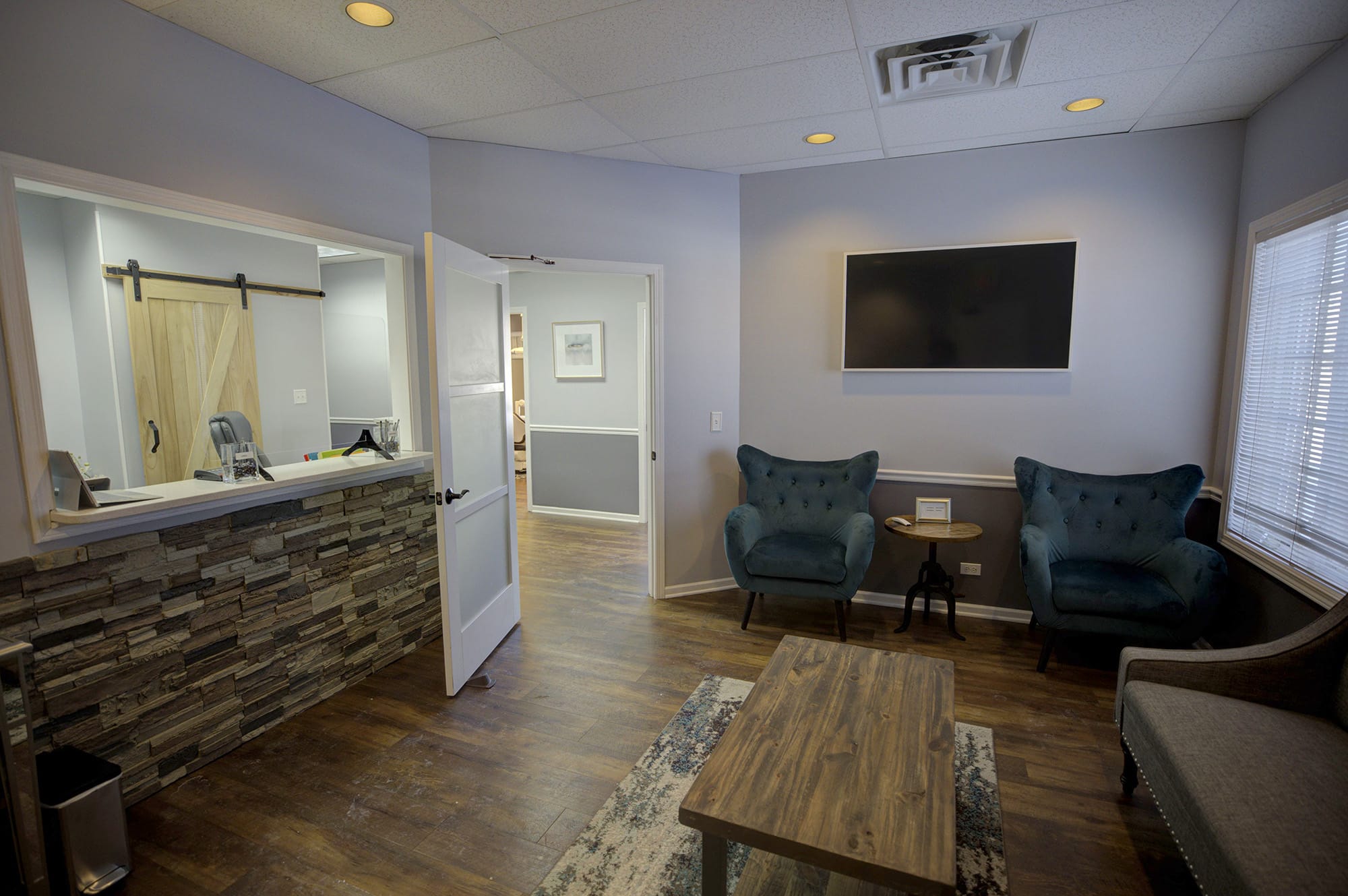 Waiting area at Brammeier Dental of Naperville